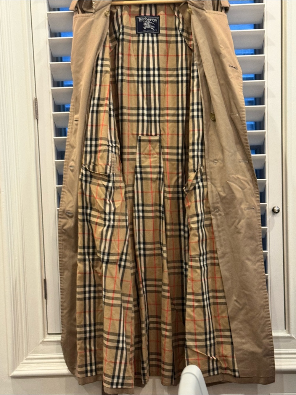 Incredible vintage Burberry Men's Beige Double-Breasted Trench Coat - Picture 6 of 14